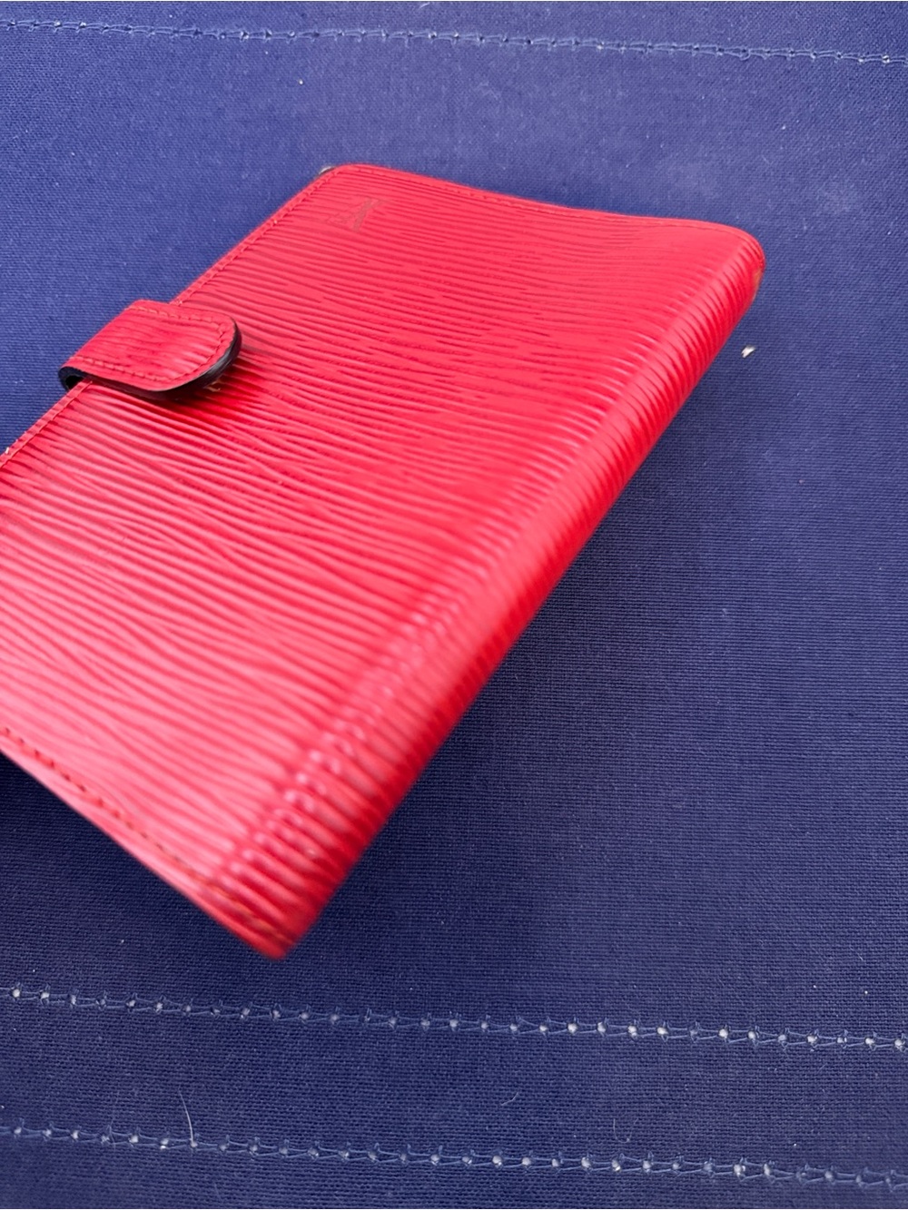 AUTHENTIC Louis Vuitton Agenda. Red. - Picture 8 of 16